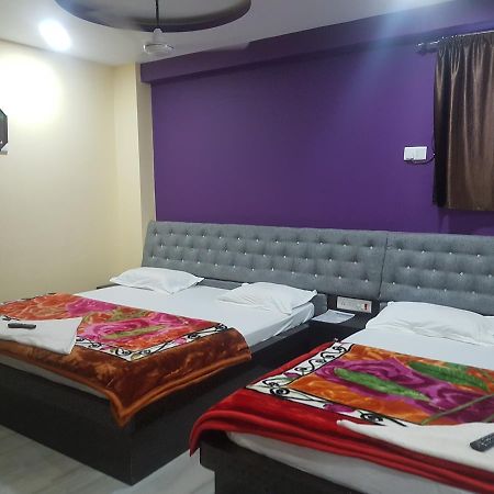 Hotel Grand Palace Gaya Buitenkant foto
