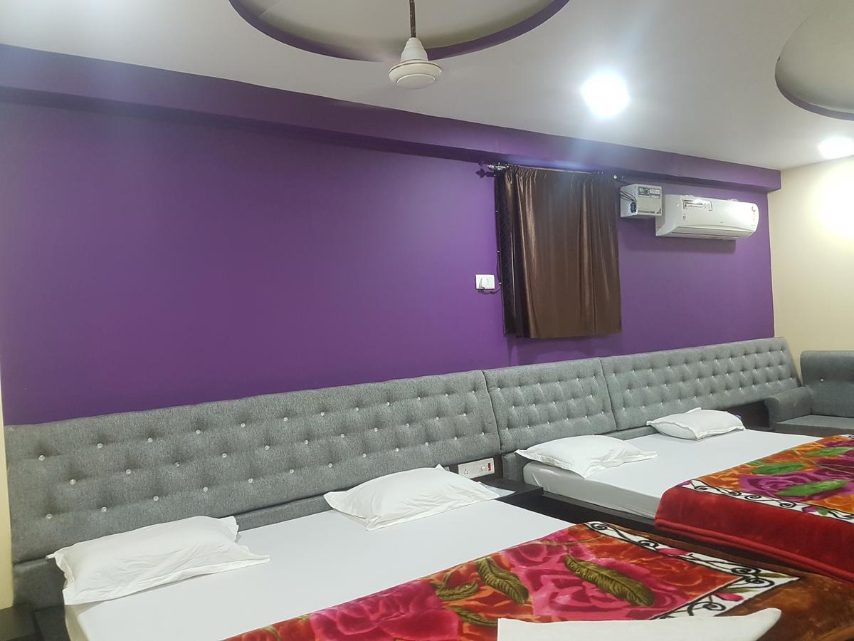 Hotel Grand Palace Gaya Buitenkant foto